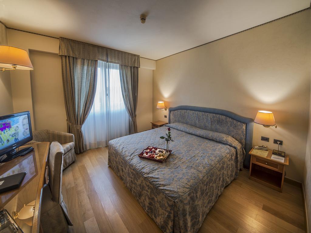 Hotel Valdarno Montevarchi Eksteriør billede