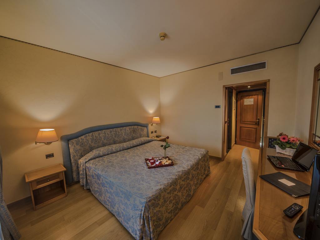 Hotel Valdarno Montevarchi Eksteriør billede