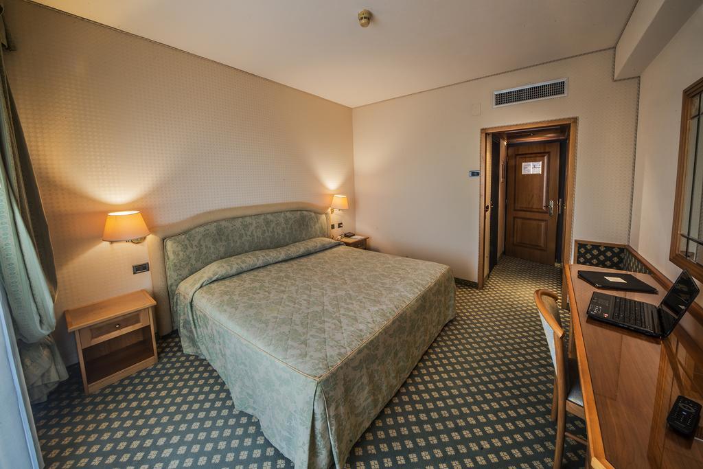 Hotel Valdarno Montevarchi Eksteriør billede