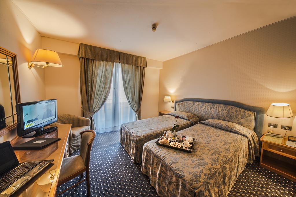 Hotel Valdarno Montevarchi Eksteriør billede